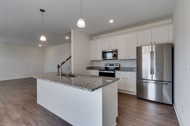 6008 Cavalry Ct, Spring Hill, TN 37174