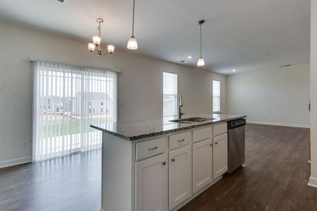 6008 Cavalry Ct, Spring Hill, TN 37174