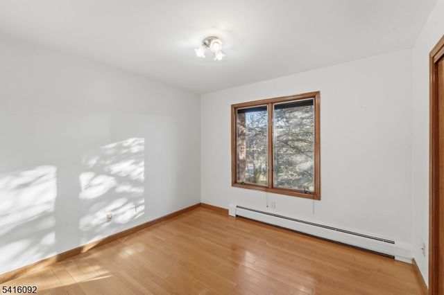 325 High St, Closter Boro, NJ 07624