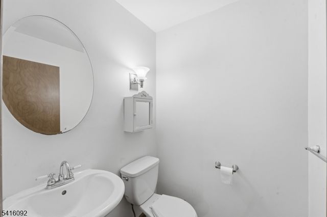 325 High St, Closter Boro, NJ 07624