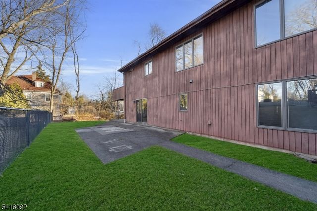 325 High St, Closter Boro, NJ 07624