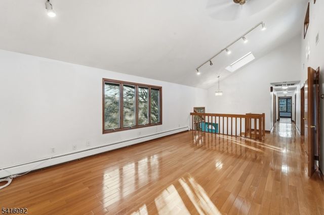 325 High St, Closter Boro, NJ 07624