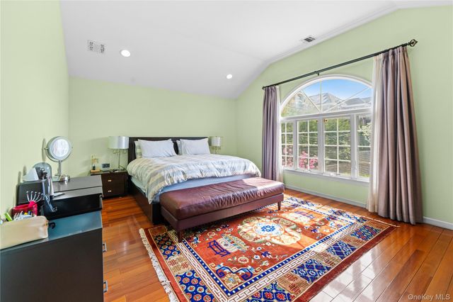 335 Cresthaven Lane, Whitestone, NY 11357