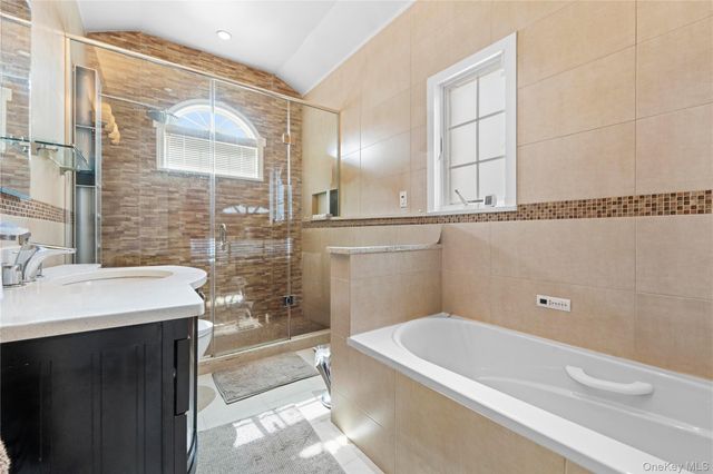 335 Cresthaven Lane, Whitestone, NY 11357