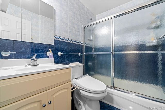 335 Cresthaven Lane, Whitestone, NY 11357