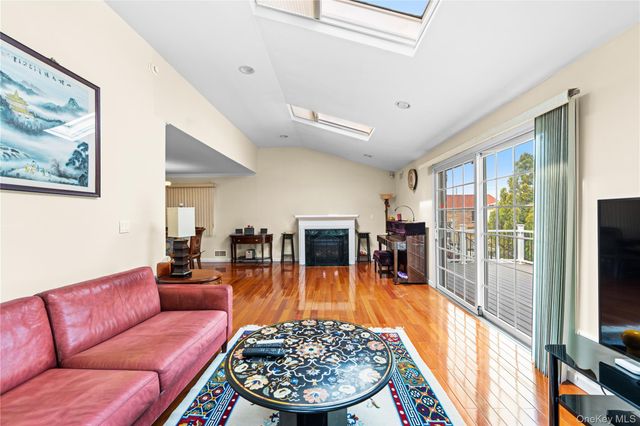 335 Cresthaven Lane, Whitestone, NY 11357