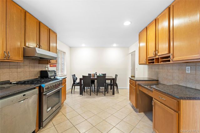 335 Cresthaven Lane, Whitestone, NY 11357