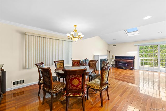 335 Cresthaven Lane, Whitestone, NY 11357