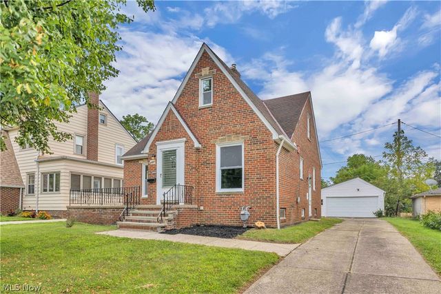 8401 Greenlawn Avenue, Parma, OH 44129