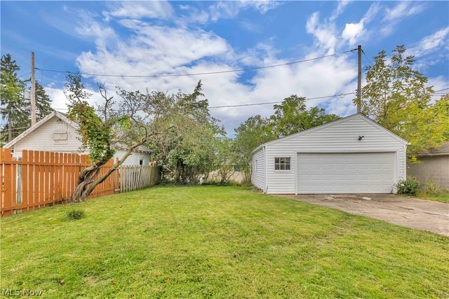 8401 Greenlawn Avenue, Parma, OH 44129