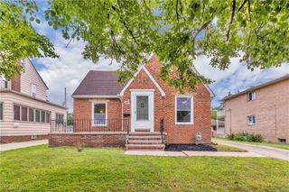 8401 Greenlawn Avenue, Parma, OH 44129