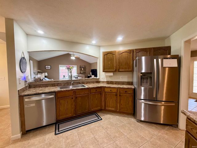 1329 Bowden Drive, Evansville, IN 47725