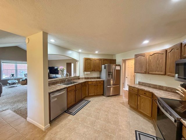 1329 Bowden Drive, Evansville, IN 47725