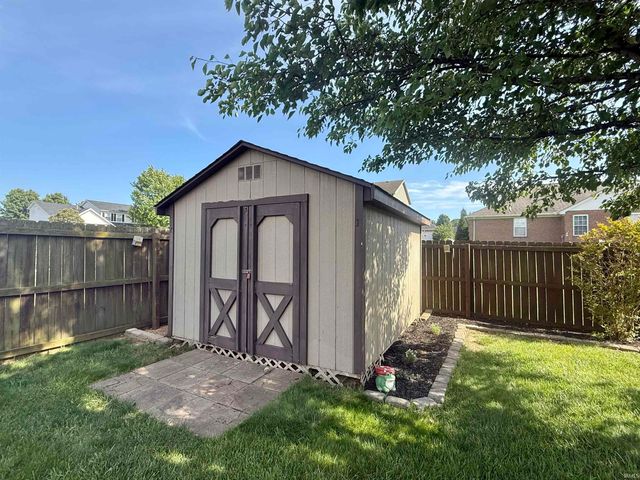 1329 Bowden Drive, Evansville, IN 47725