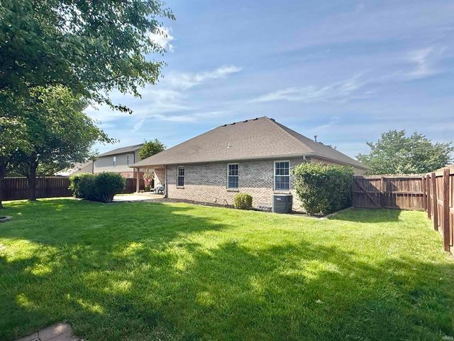 1329 Bowden Drive, Evansville, IN 47725