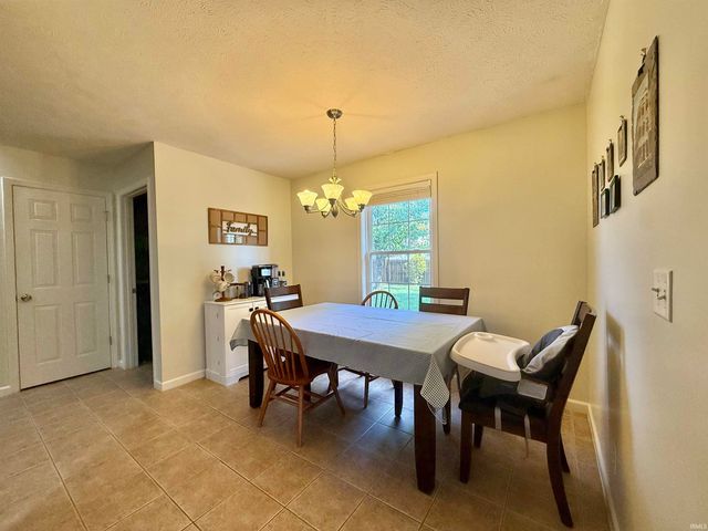 1329 Bowden Drive, Evansville, IN 47725