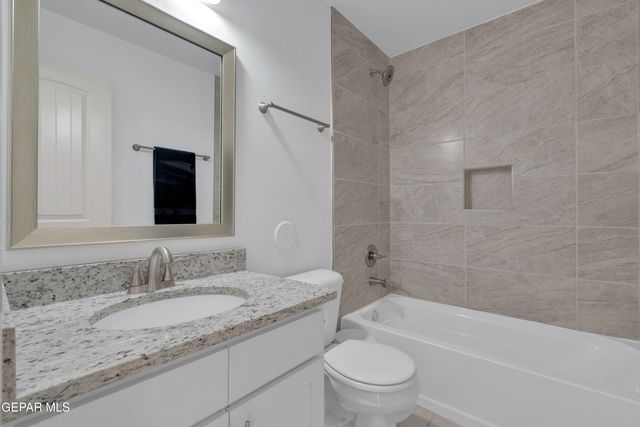 389 PLATEAU Drive, Socorro, TX 79927