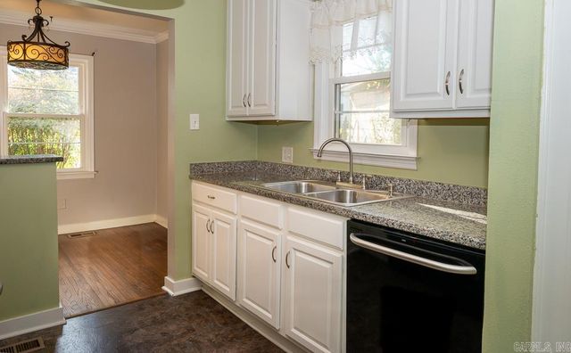 1924 Pine Valley Road, Little Rock, AR 72207