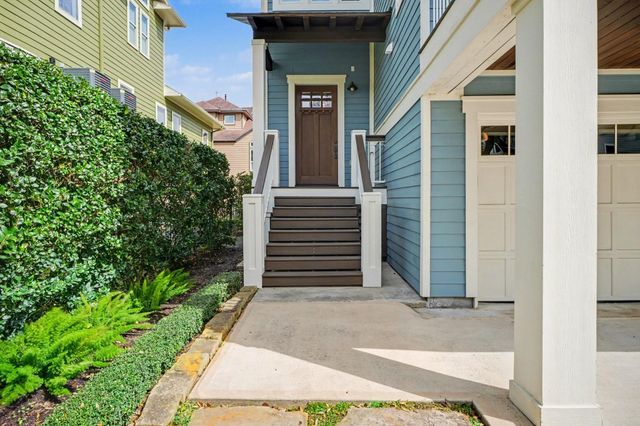 131 Queen Road, Clear Lake Shores, TX 77565