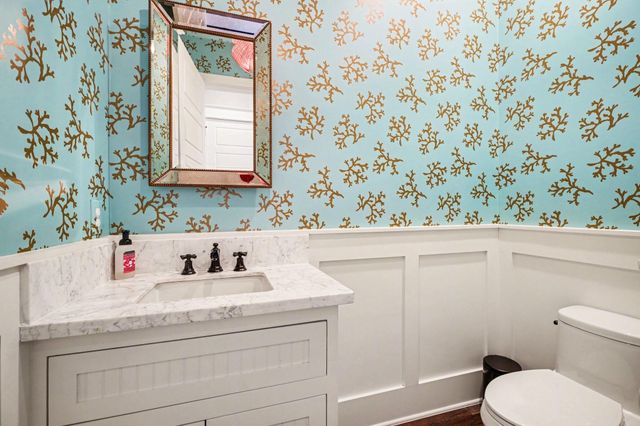 131 Queen Road, Clear Lake Shores, TX 77565