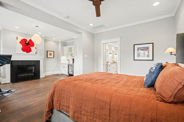 131 Queen Road, Clear Lake Shores, TX 77565