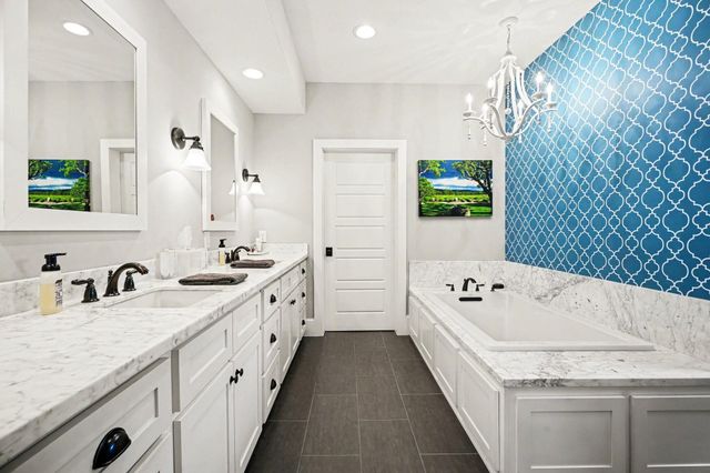 131 Queen Road, Clear Lake Shores, TX 77565