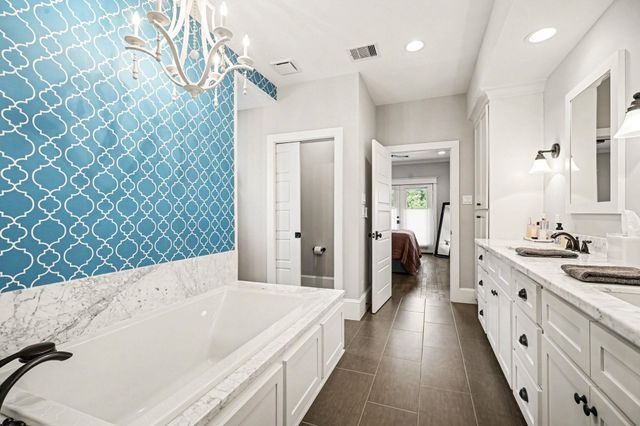 131 Queen Road, Clear Lake Shores, TX 77565