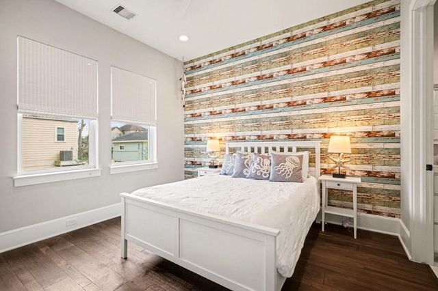 131 Queen Road, Clear Lake Shores, TX 77565