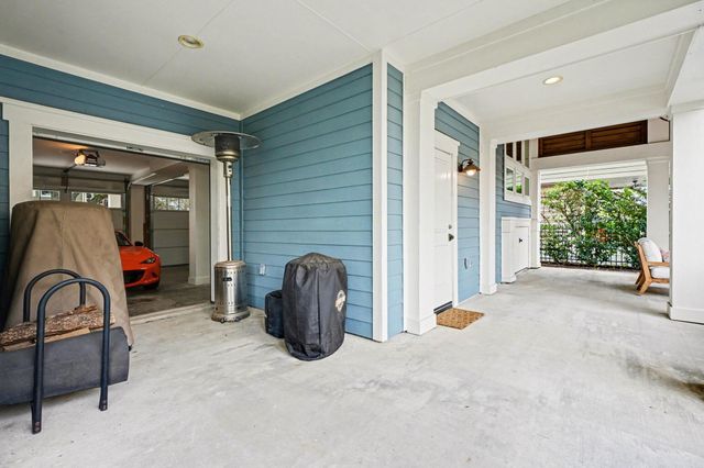 131 Queen Road, Clear Lake Shores, TX 77565