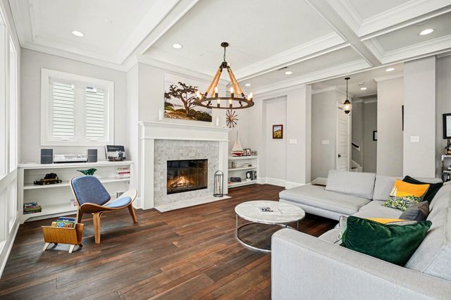 131 Queen Road, Clear Lake Shores, TX 77565