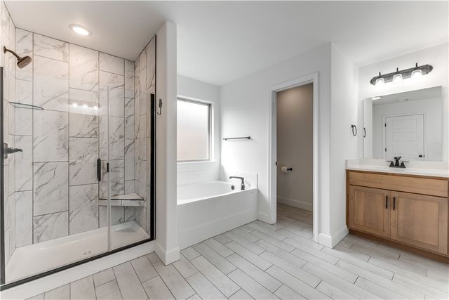 417 NW 62nd Avenue, Bentonville, AR 72713