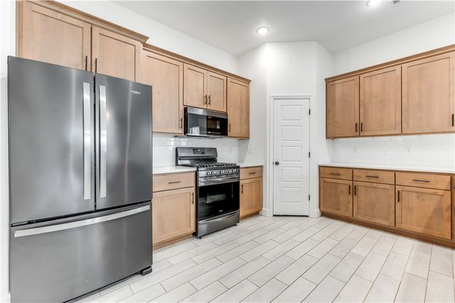 417 NW 62nd Avenue, Bentonville, AR 72713