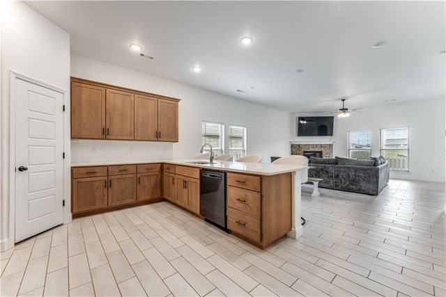 417 NW 62nd Avenue, Bentonville, AR 72713