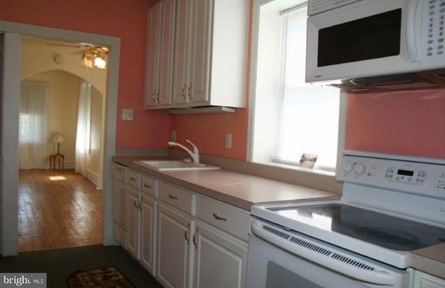 5811 OLEY TURNPIKE RD, Oley, PA 19547