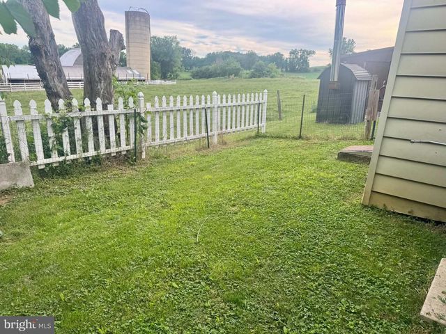 5811 OLEY TURNPIKE RD, Oley, PA 19547