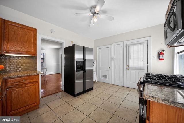 2722 COVE RD, Pennsauken, NJ 08109