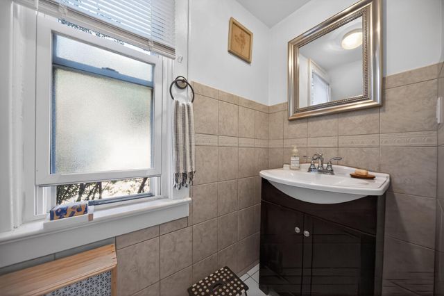 2722 COVE RD, Pennsauken, NJ 08109
