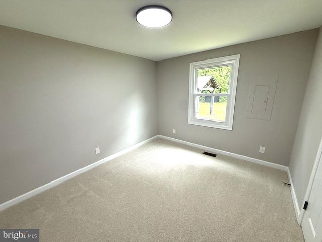 707 HOLLY CORNER RD, Fredericksburg, VA 22406