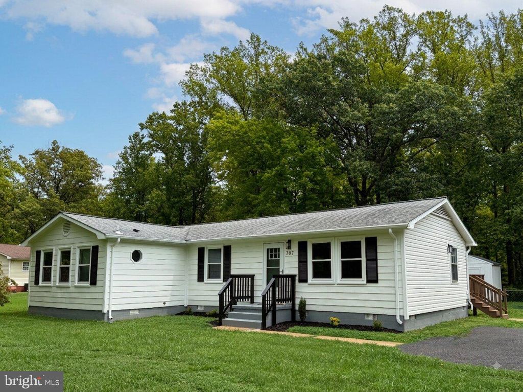 707 HOLLY CORNER RD, Fredericksburg, VA 22406