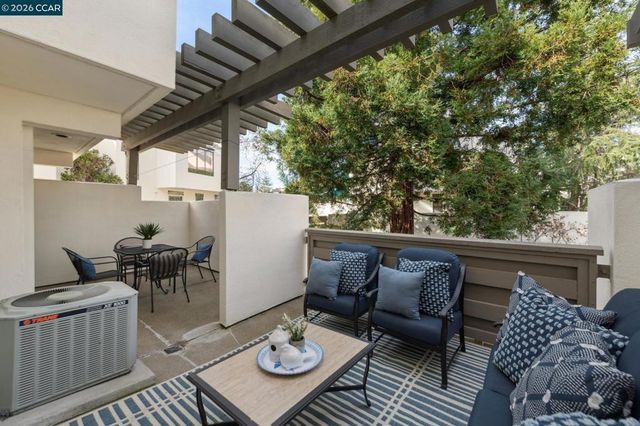 68 68 Mozden Ln, Pleasant Hill, CA 94523