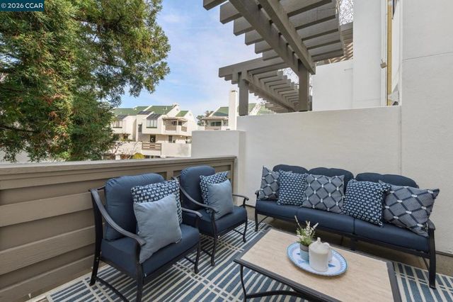 68 68 Mozden Ln, Pleasant Hill, CA 94523