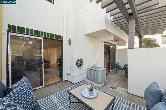 68 68 Mozden Ln, Pleasant Hill, CA 94523