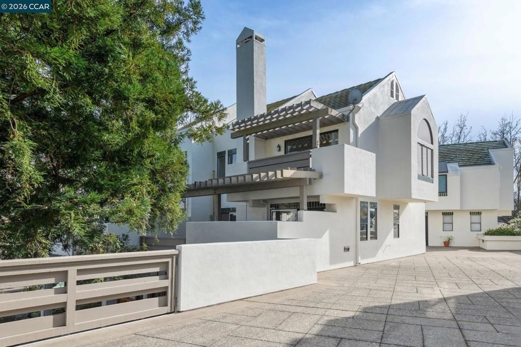 68 68 Mozden Ln, Pleasant Hill, CA 94523