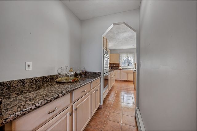 13 Stoneybrook Rd, Charlton, MA 01507