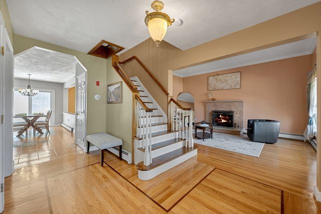 13 Stoneybrook Rd, Charlton, MA 01507