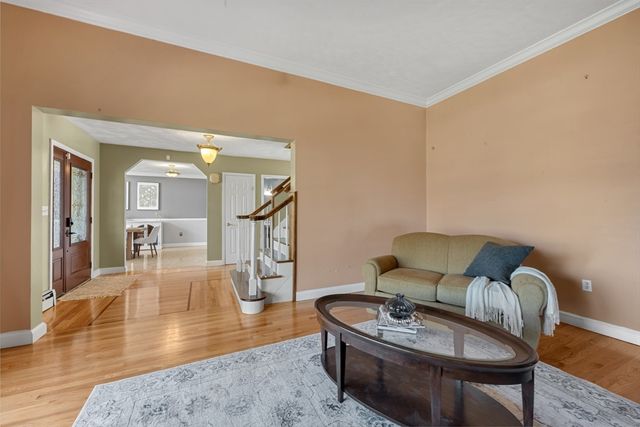 13 Stoneybrook Rd, Charlton, MA 01507