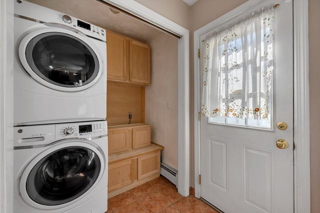 13 Stoneybrook Rd, Charlton, MA 01507