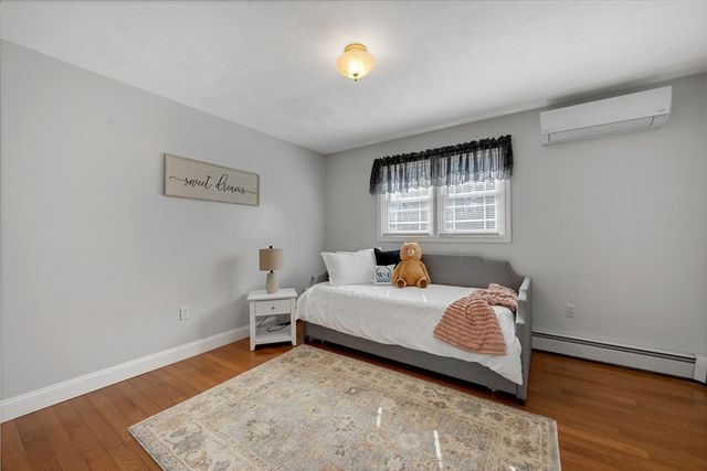 13 Stoneybrook Rd, Charlton, MA 01507