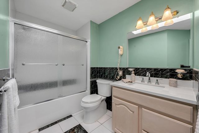 13 Stoneybrook Rd, Charlton, MA 01507