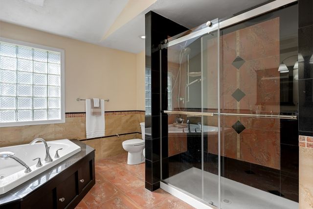 13 Stoneybrook Rd, Charlton, MA 01507